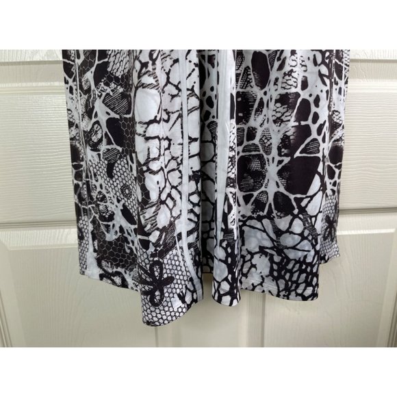 Style & Co Blouse Women Size XL Short Sleeve Black White Geometric Stretch Studs - Picture 5 of 11